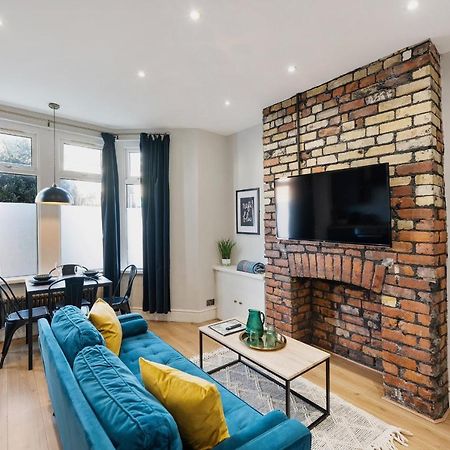 Stylish Modern Apartment Near The City Centre With Nearby Off-Road Parking Cardiff Exterior photo