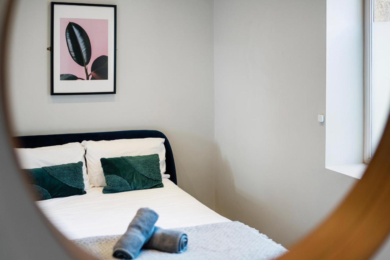 Stylish Modern Apartment Near The City Centre With Nearby Off-Road Parking Cardiff Exterior photo