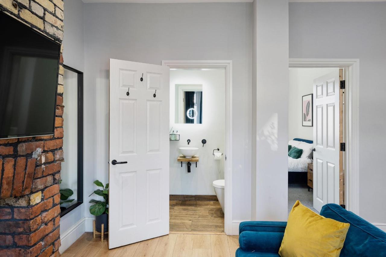 Stylish Modern Apartment Near The City Centre With Nearby Off-Road Parking Cardiff Exterior photo
