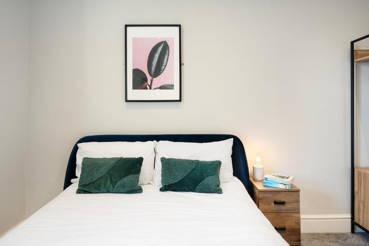 Stylish Modern Apartment Near The City Centre With Nearby Off-Road Parking Cardiff Exterior photo